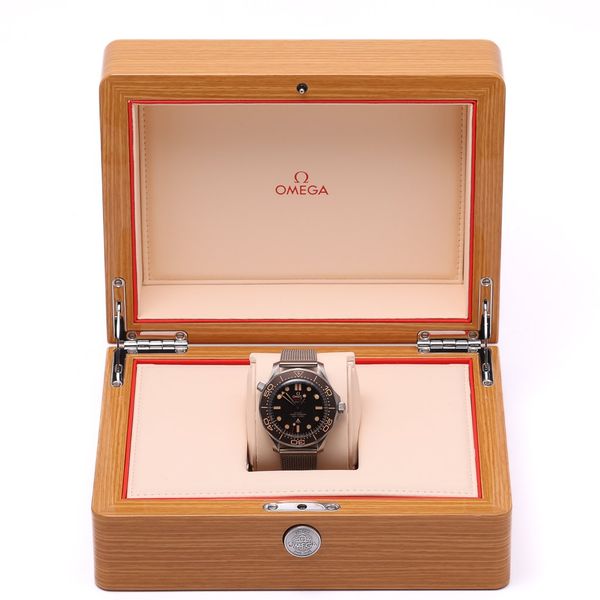 Omega Seamaster Diver 300m - James Bond Edition 210.90.42.20.01.001